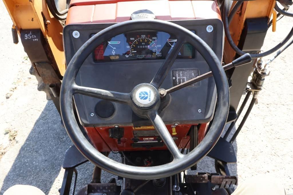 New Holland 70-56 Tracteur