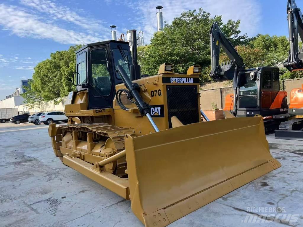 CAT D 7 G Niveleuse