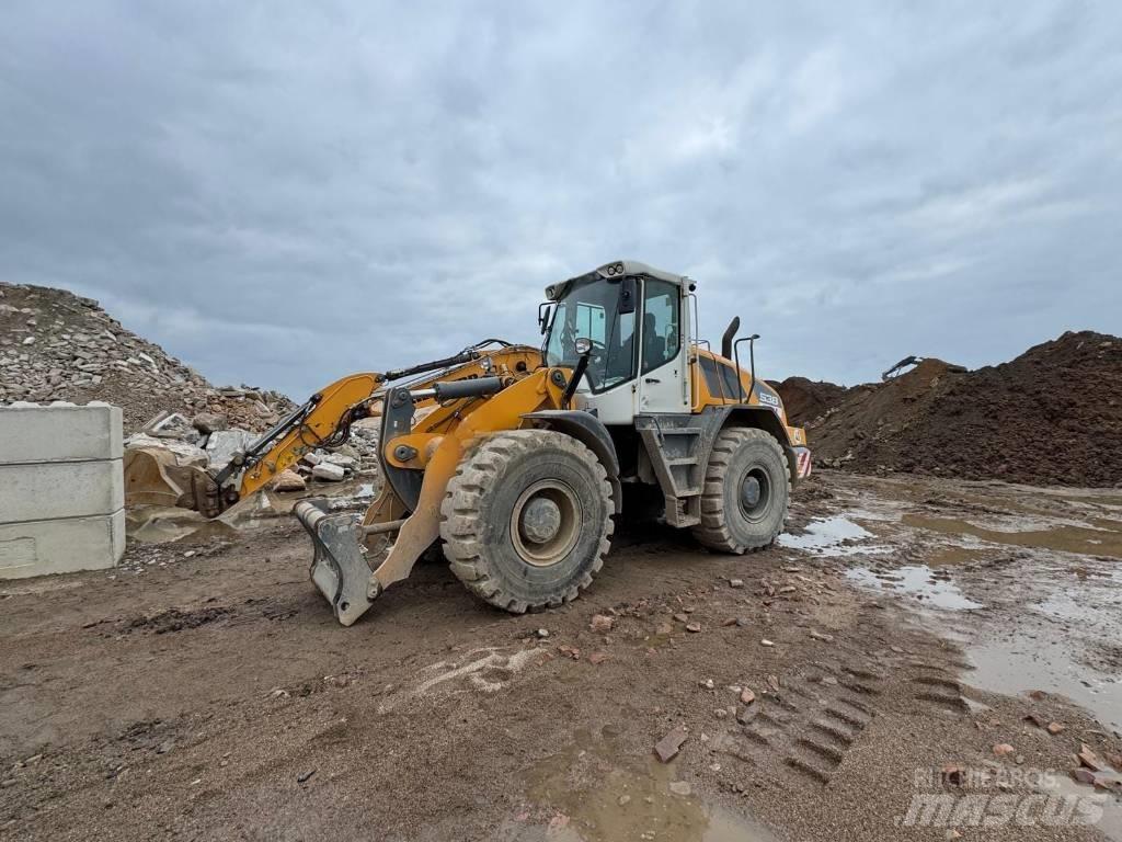 Liebherr L 538 Chargeuse sur pneus