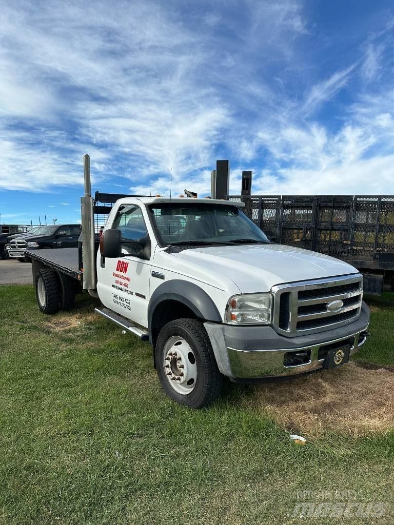 Ford F 550 XLT Camion plateau