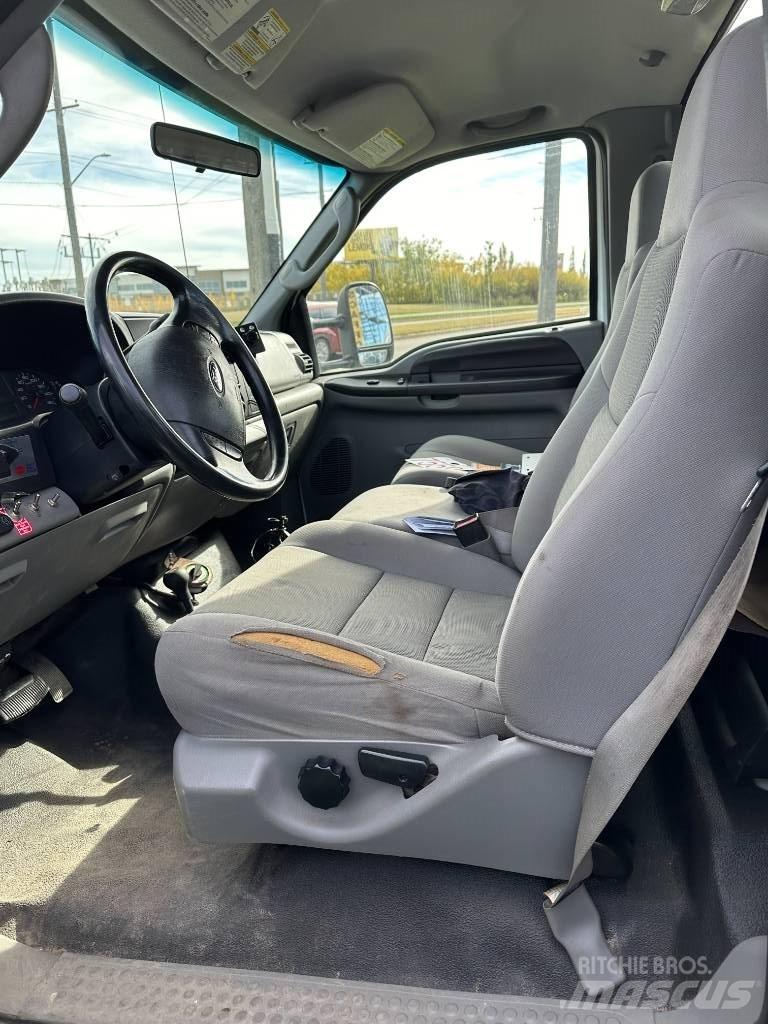 Ford F 550 XLT Camion plateau
