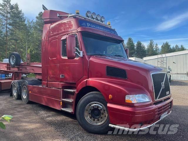 Volvo NH 12 Tracteur routier