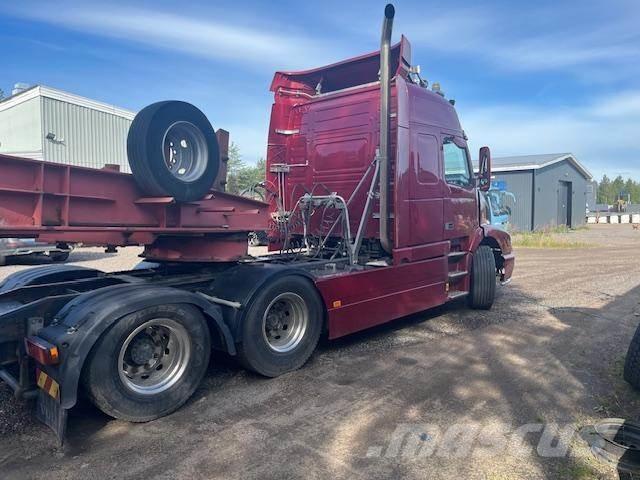 Volvo NH 12 Tracteur routier