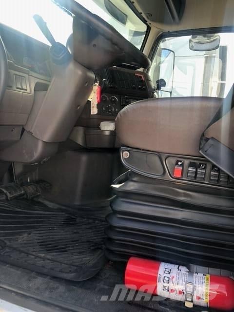 Volvo VNL Tracteur routier