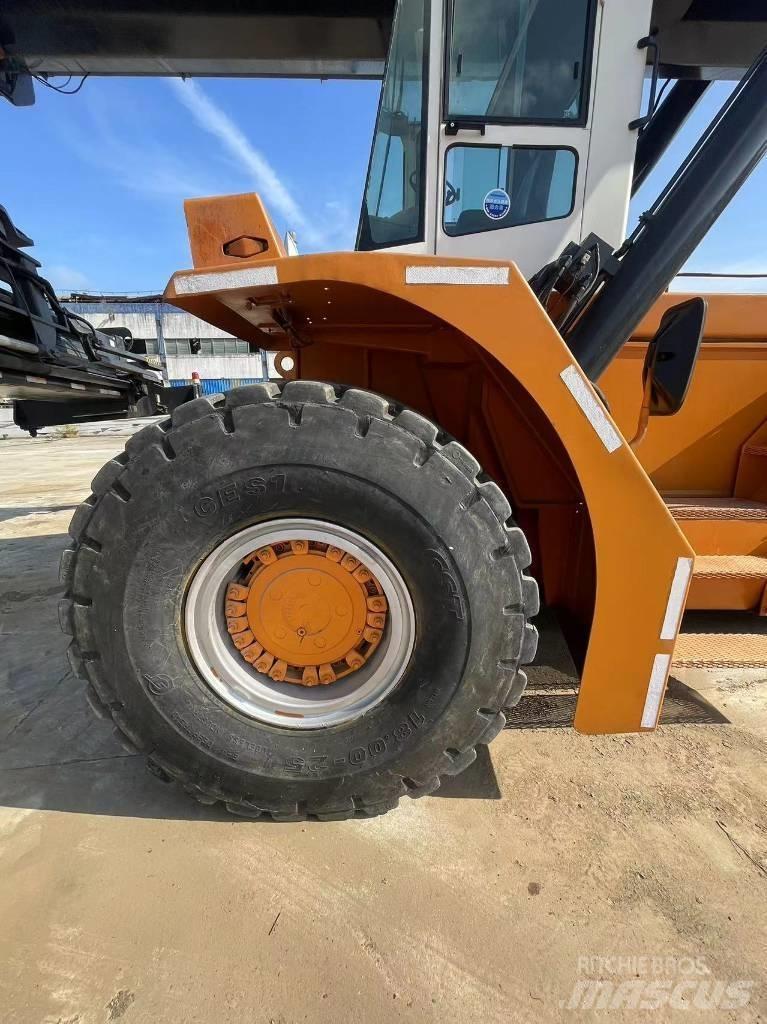 CVS Ferrari F 278 Reachstackers