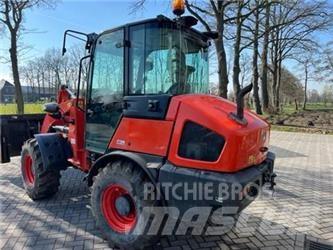 Kubota R 082 Chargeuse sur pneus