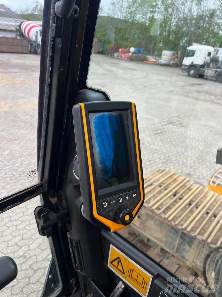 JCB JS 330 LC Pelle sur chenilles