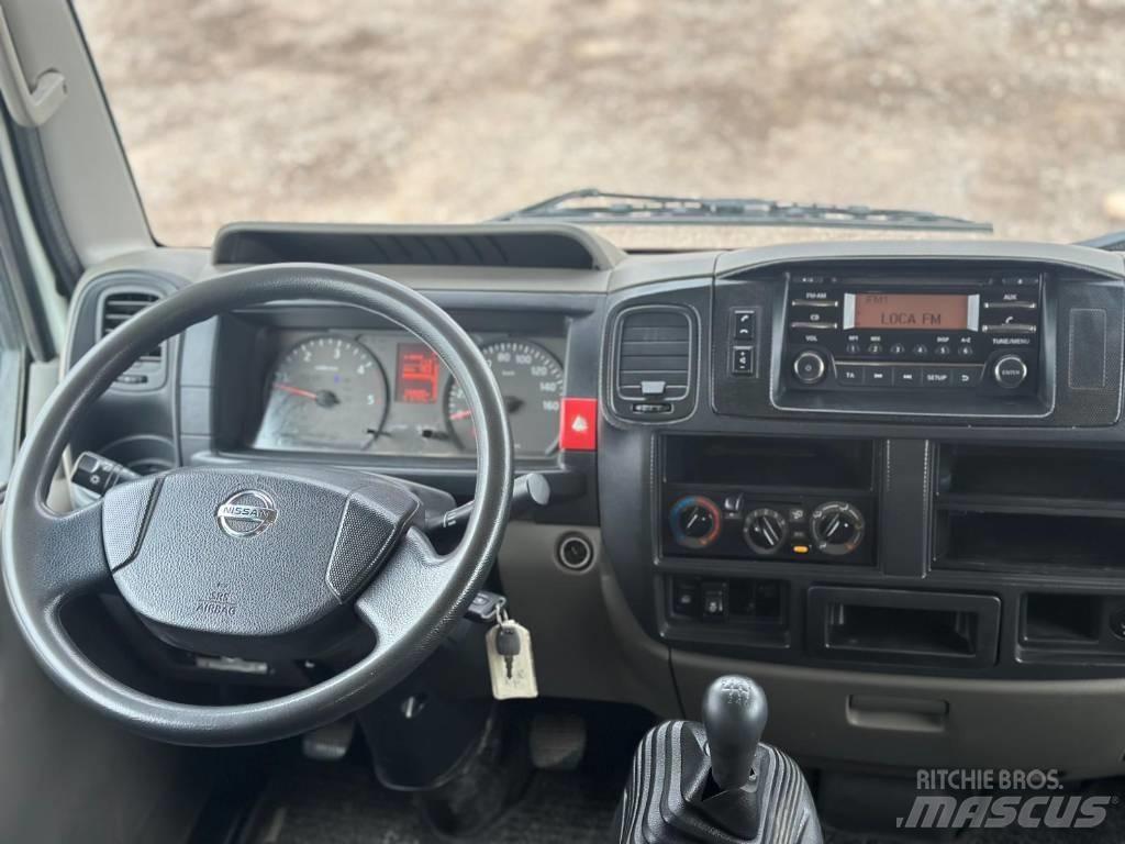 Nissan NT 400 Utilitaire benne