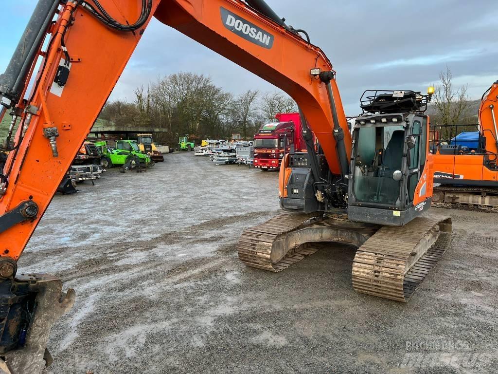 Doosan DX 235 Pelle sur chenilles