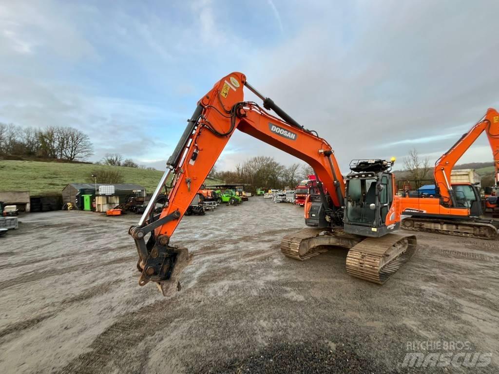 Doosan DX 235 Pelle sur chenilles