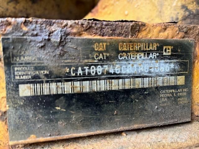 CAT 740 Tombereau articulé
