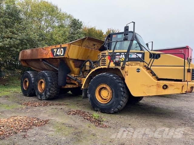 CAT 740 Tombereau articulé