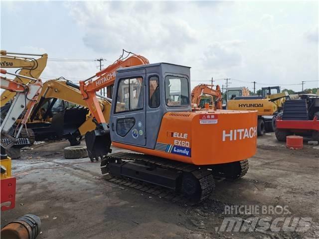 Hitachi EX60 Pelle sur chenilles