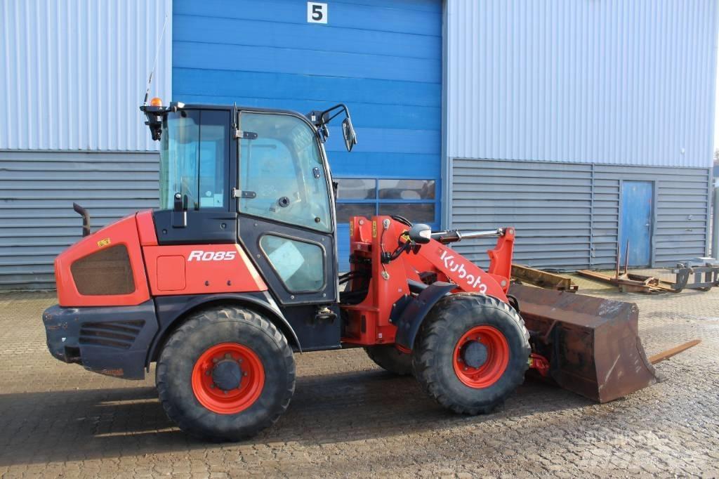 Kubota R085 Chargeuse sur pneus