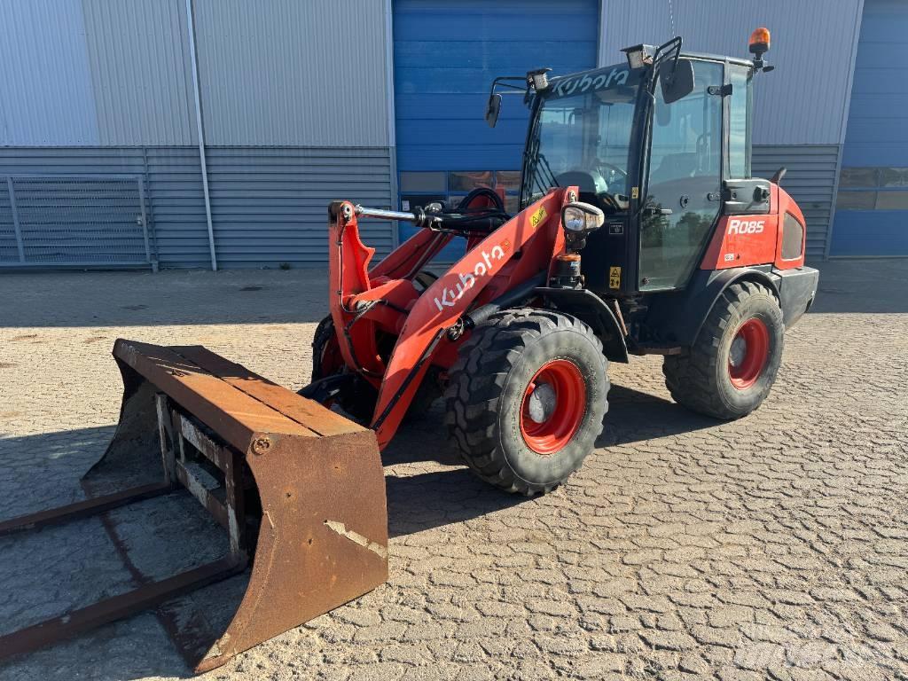 Kubota R085 Chargeuse sur pneus