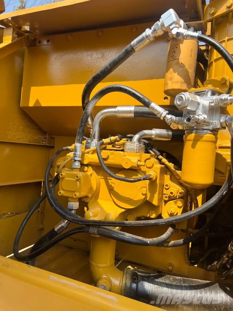 CAT 320C Pelle sur chenilles