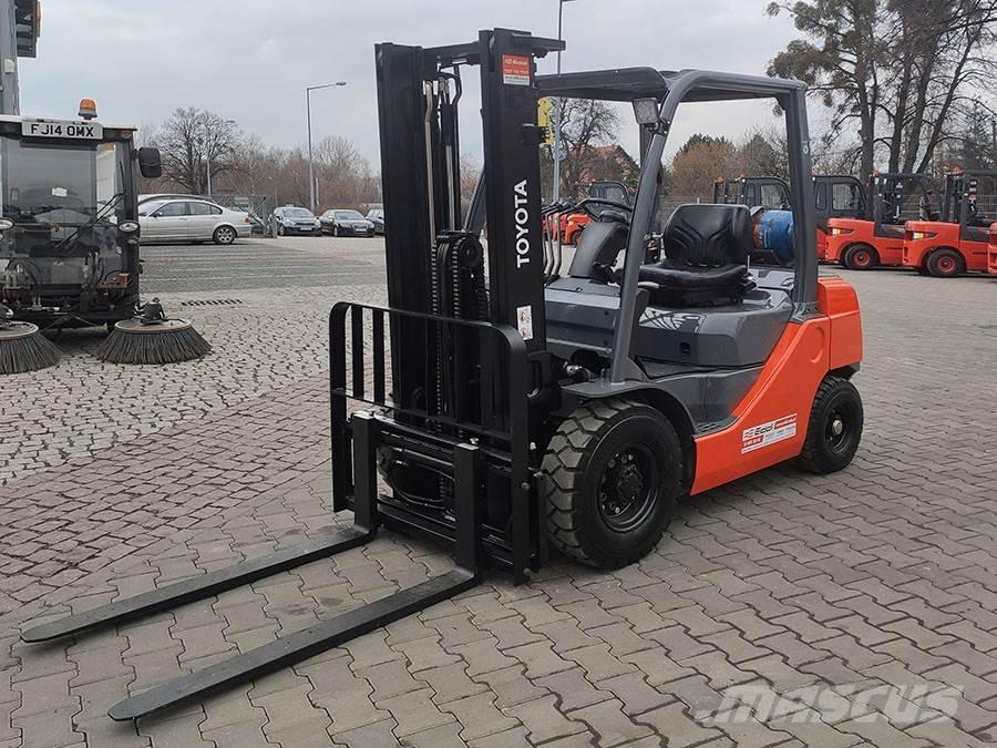 Toyota 02-8FGF20 Chariots GPL