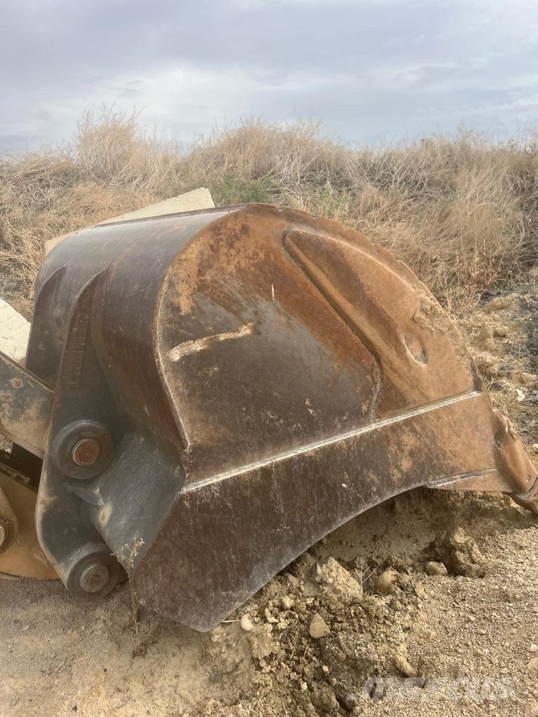 Liebherr R 950 SHD Pelle sur chenilles