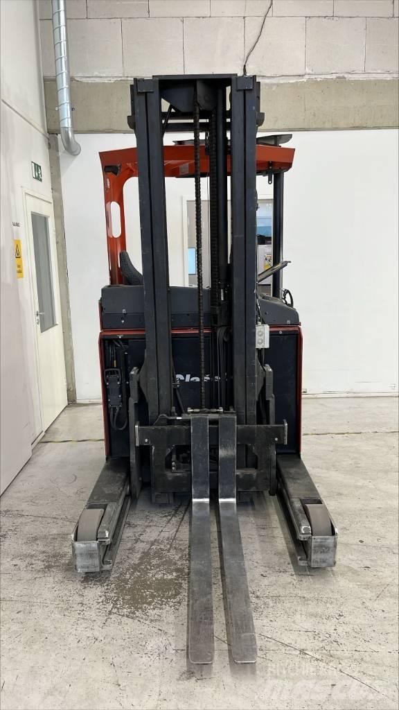 BT RR E 180 Chariot à mât rétractable