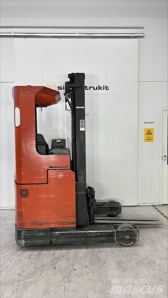 BT RR E 180 Chariot à mât rétractable