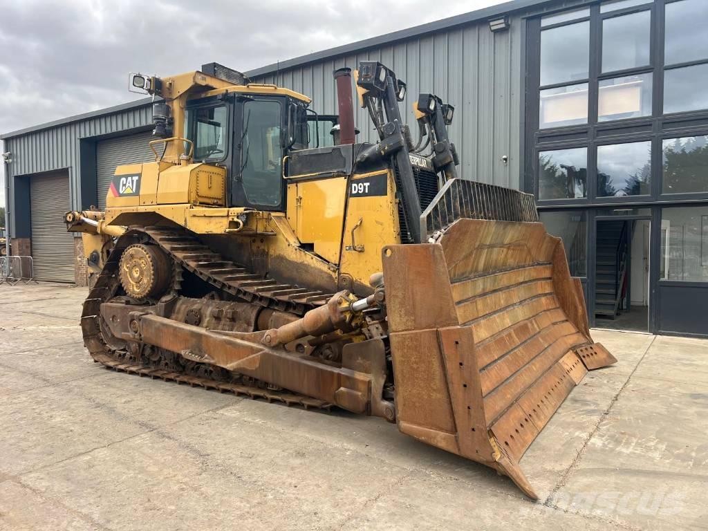 CAT D 9 T Bouteurs sur chenilles