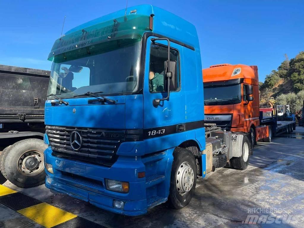 Mercedes-Benz 1843 Tracteur routier