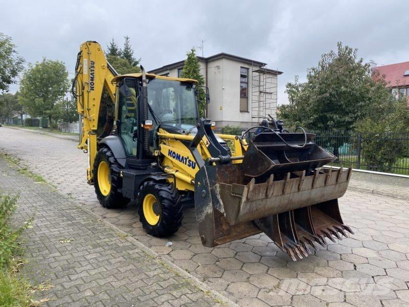 Komatsu WB 93 R-8 Tractopelle