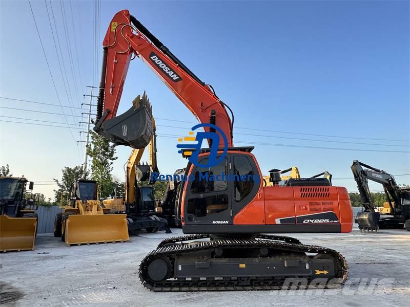 Doosan DX 225 LCA Pelle sur chenilles