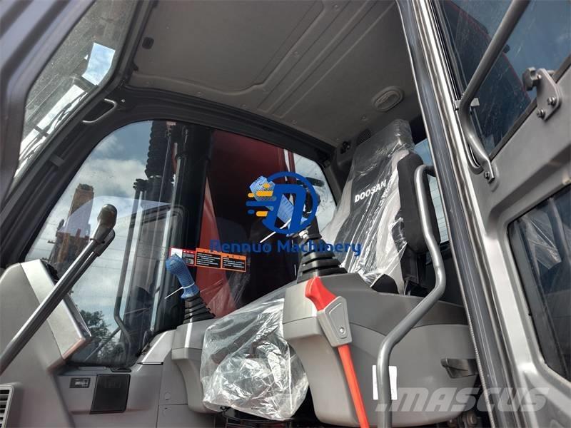 Doosan DX 225 LCA Pelle sur chenilles