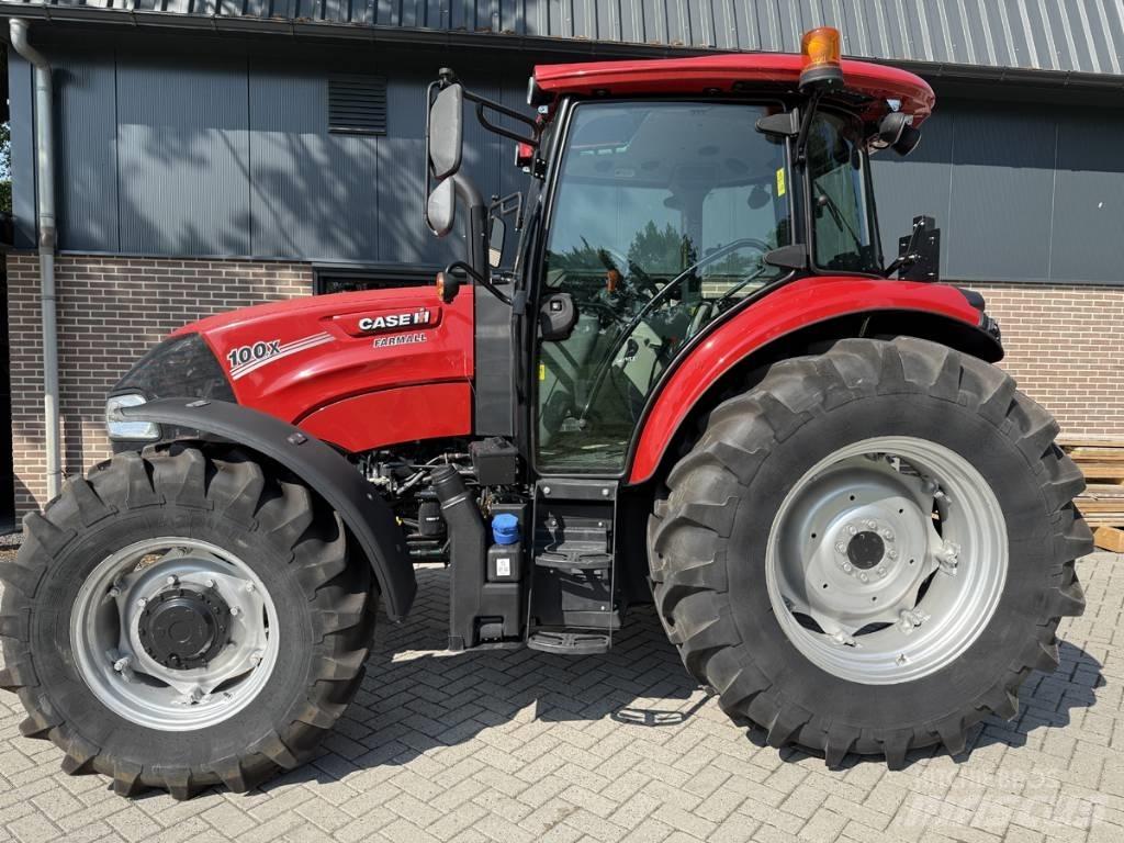 CASE Farmall 100X Tracteur