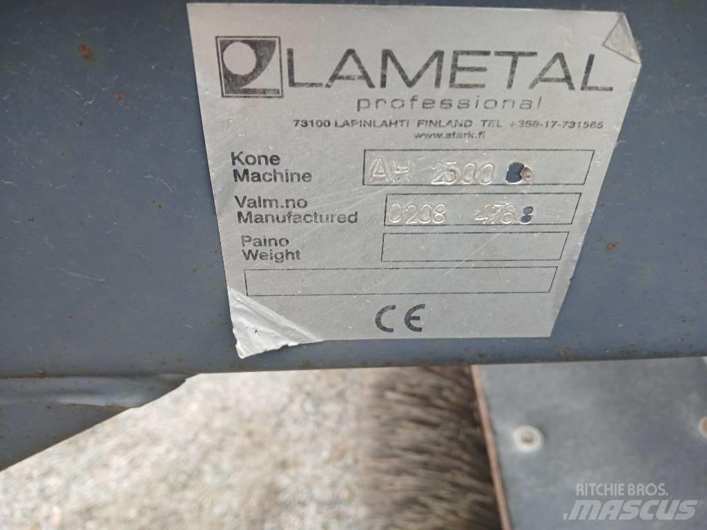 Stark Avoharja 2500 Balayeuse / Autolaveuse