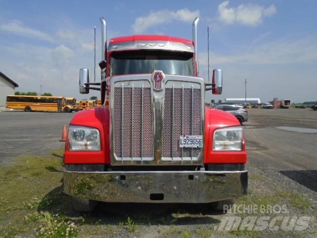 Kenworth W 990 Tracteur routier