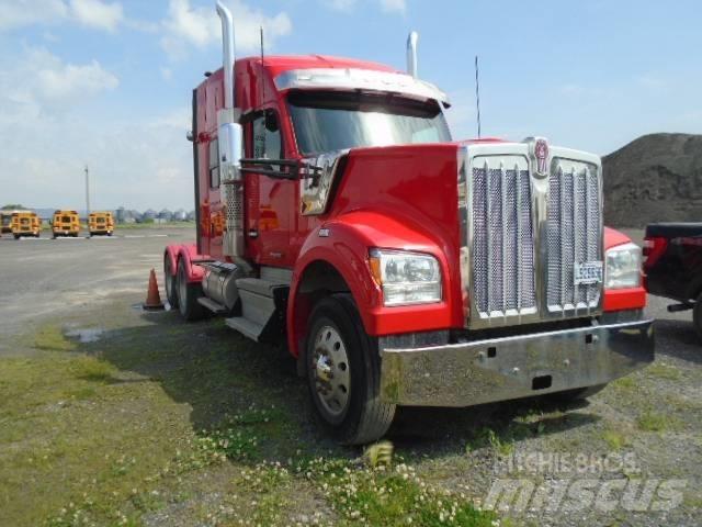 Kenworth W 990 Tracteur routier