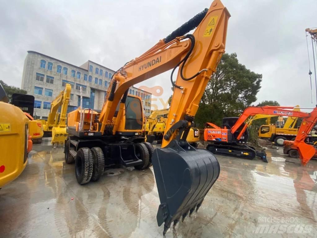 Hyundai 150W-9 Pelle sur pneus