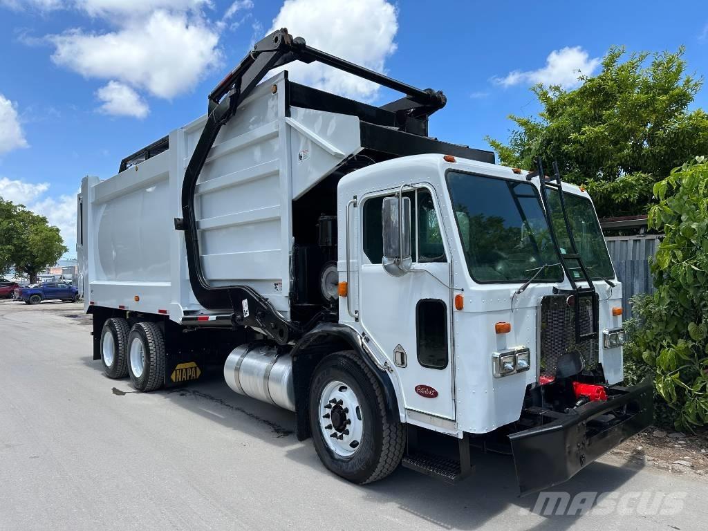 Peterbilt 320 Camion poubelle