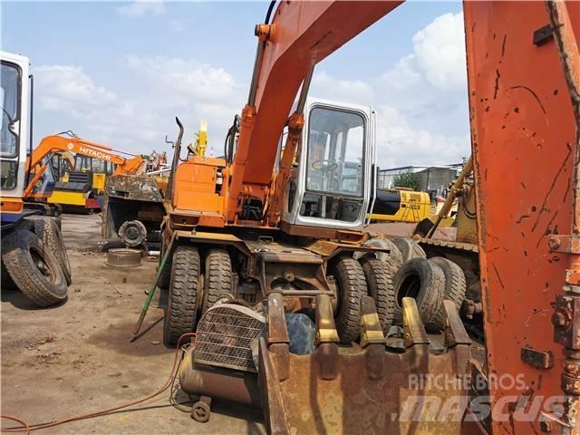 Hitachi EX 160 WD Pelle sur chenilles