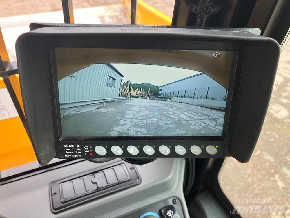 JCB 6TFT Mini tombereau