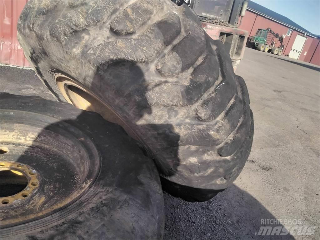 Nokian Els 17,5x25 Pneus, roues et jantes