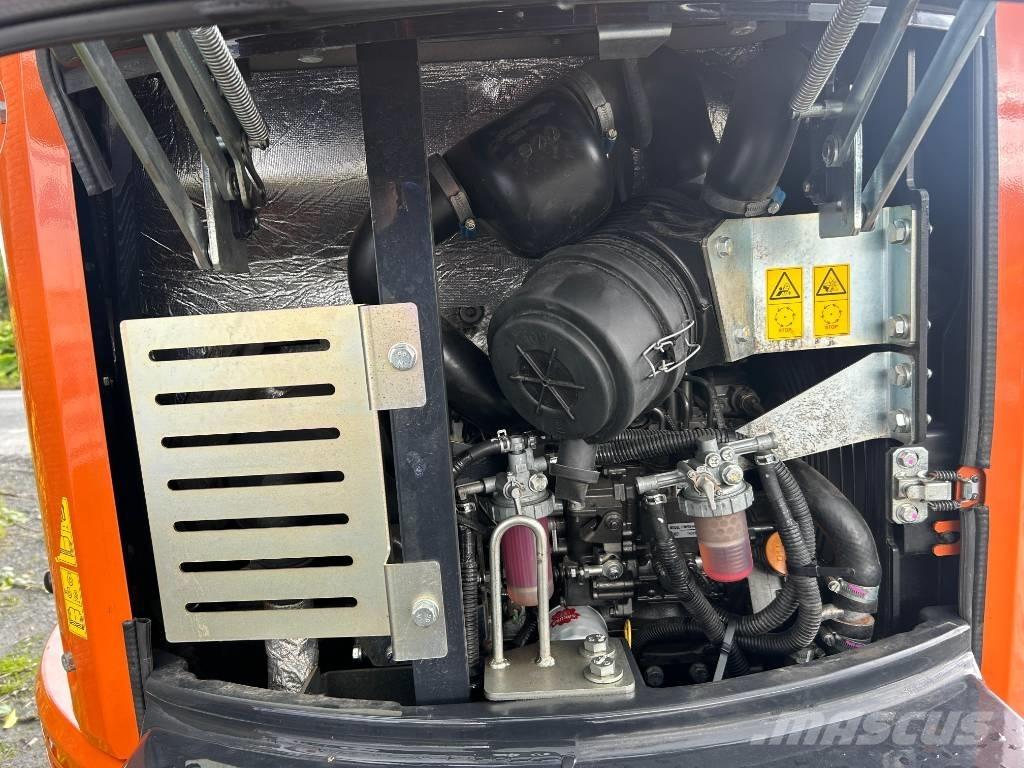 Hitachi ZX 26 U-6 Mini pelle < 7t