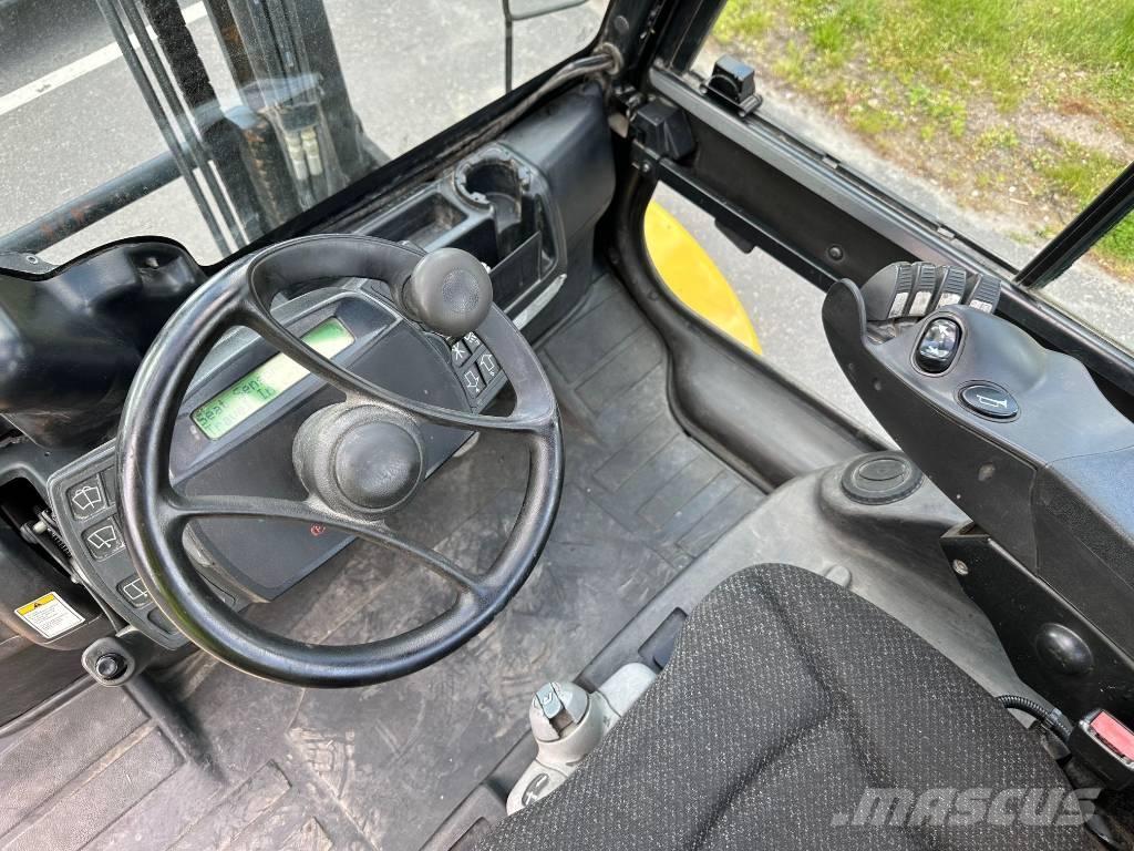 Yale GDP 70 VX Chariots diesel