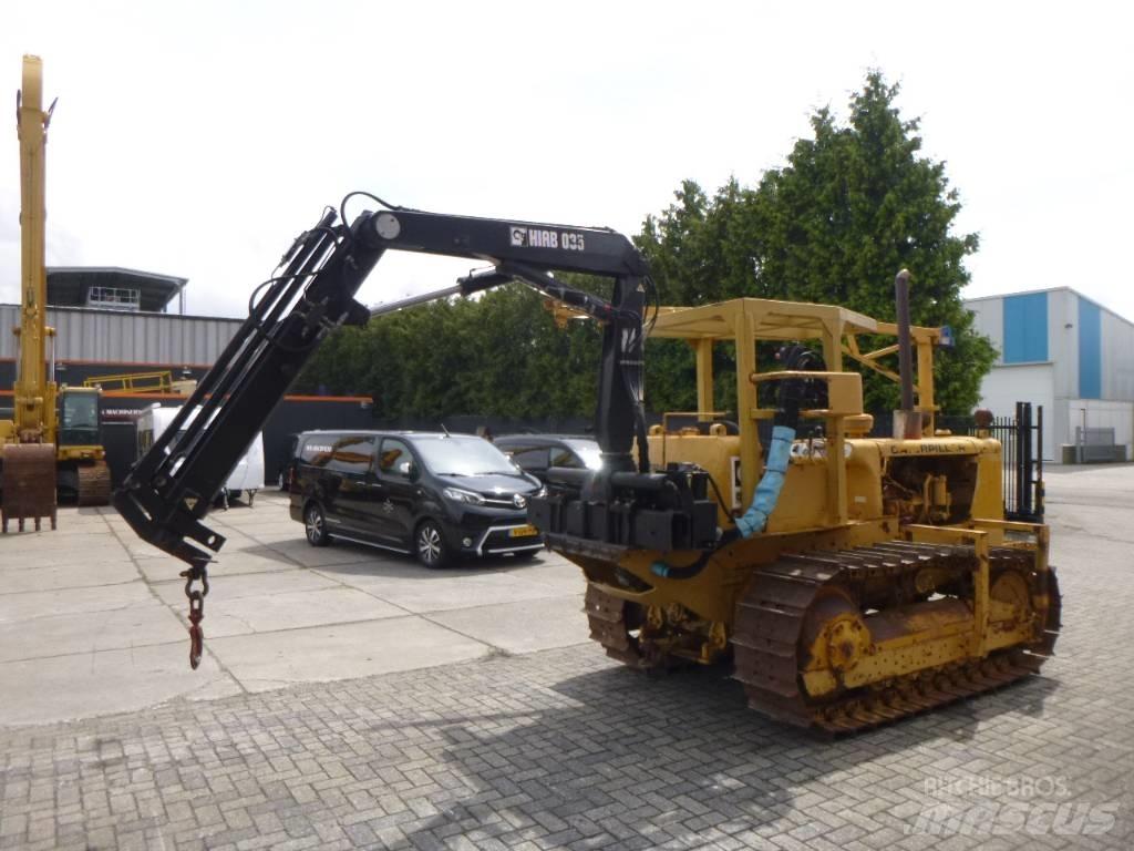 CAT D 4 D Bouteurs sur chenilles