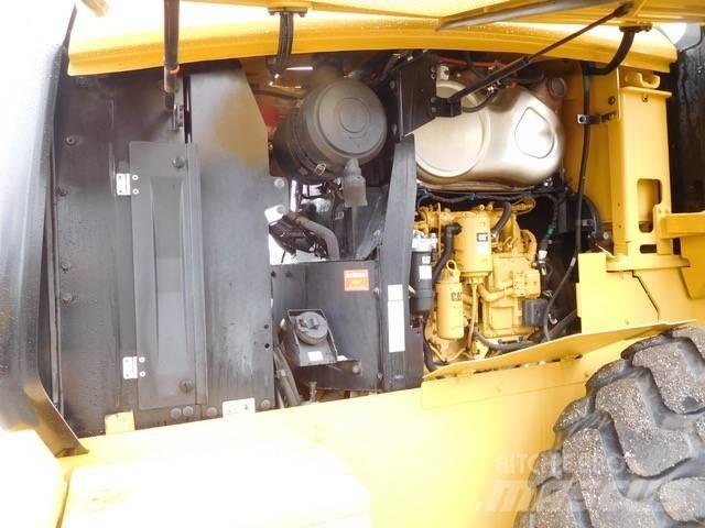CAT 926M Chargeuse sur pneus