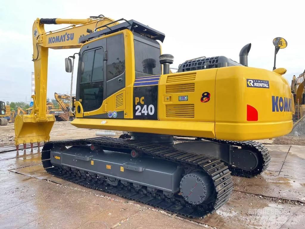 Komatsu PC 240LC-8 Pelle sur chenilles