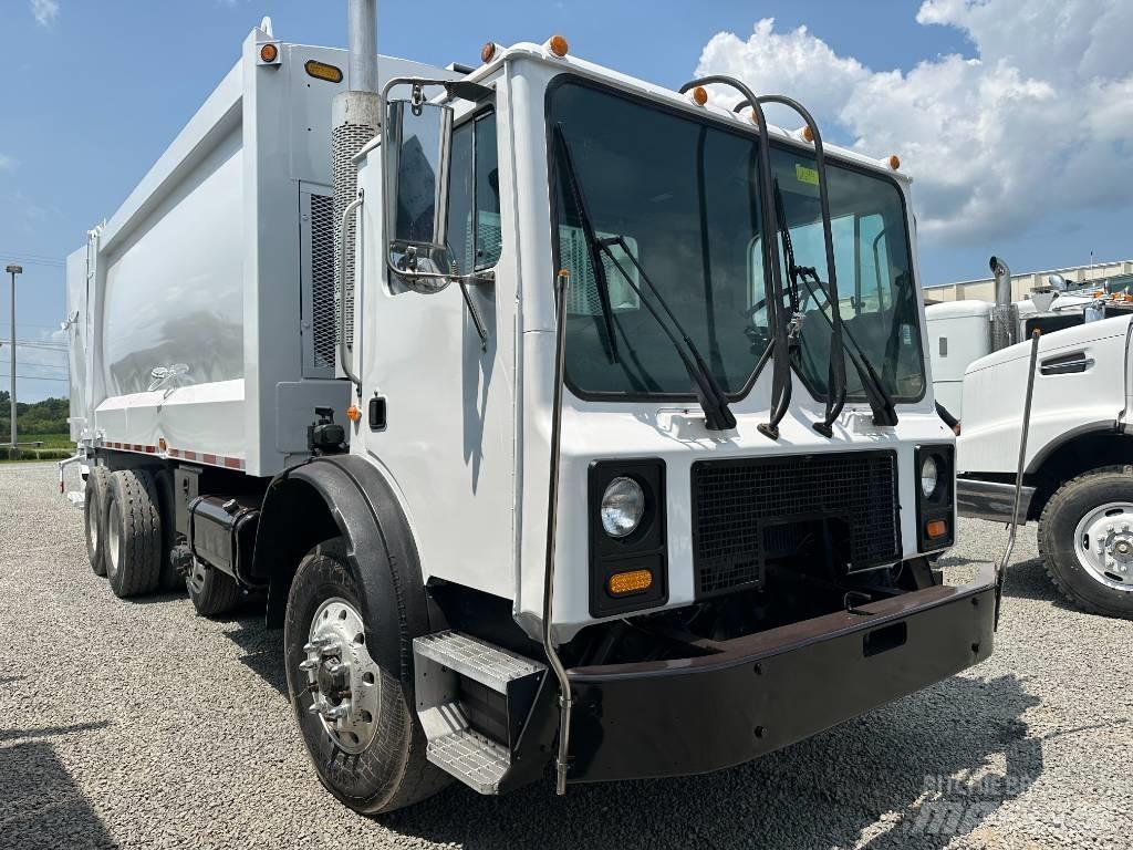 Mack MR Camion poubelle
