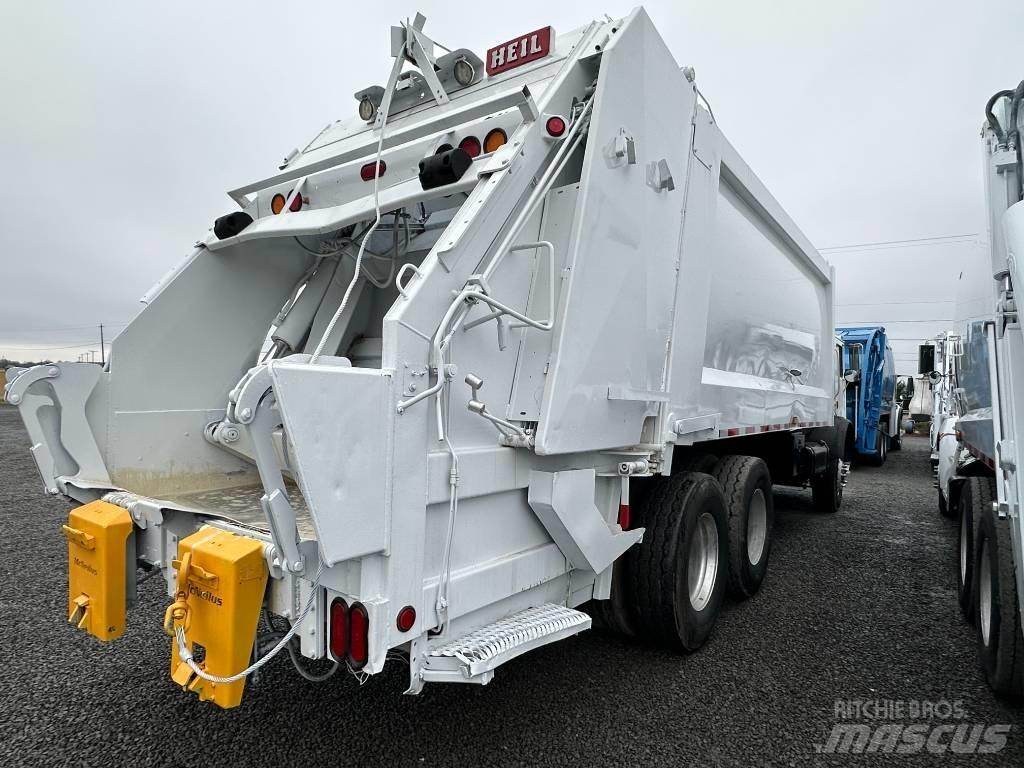 Mack MR Camion poubelle