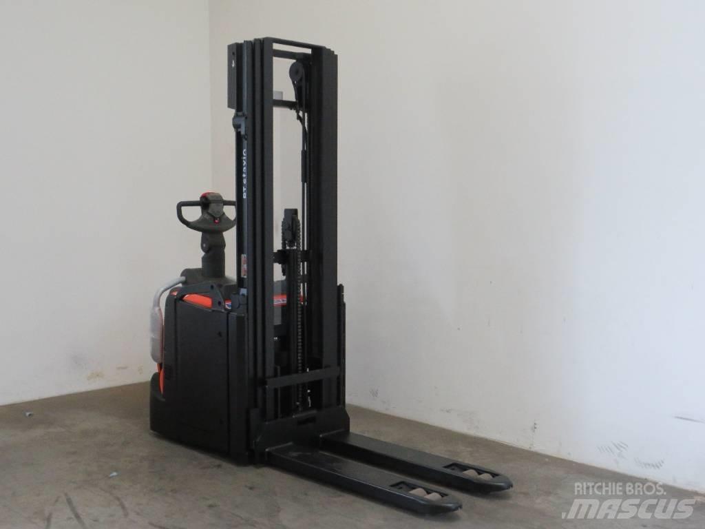 BT SPE 120 L Gerbeur accompagnant