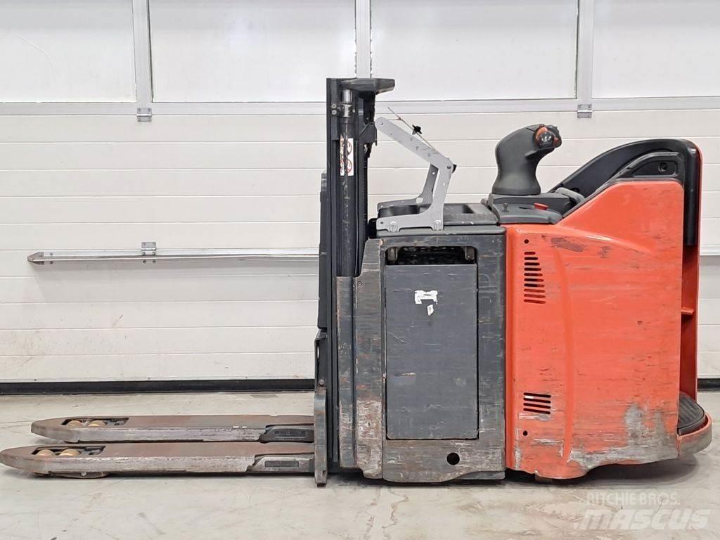Linde L12LHPSP Gerbeur accompagnant