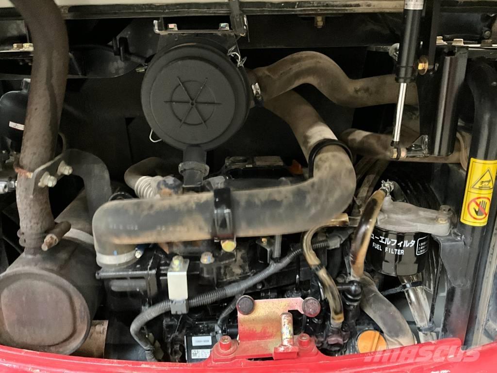 Takeuchi TB 230 Mini pelle < 7t