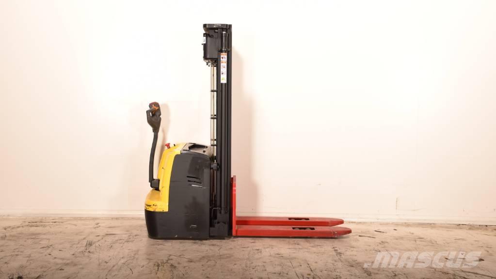Hyster S1.5UT-24 Gerbeur accompagnant