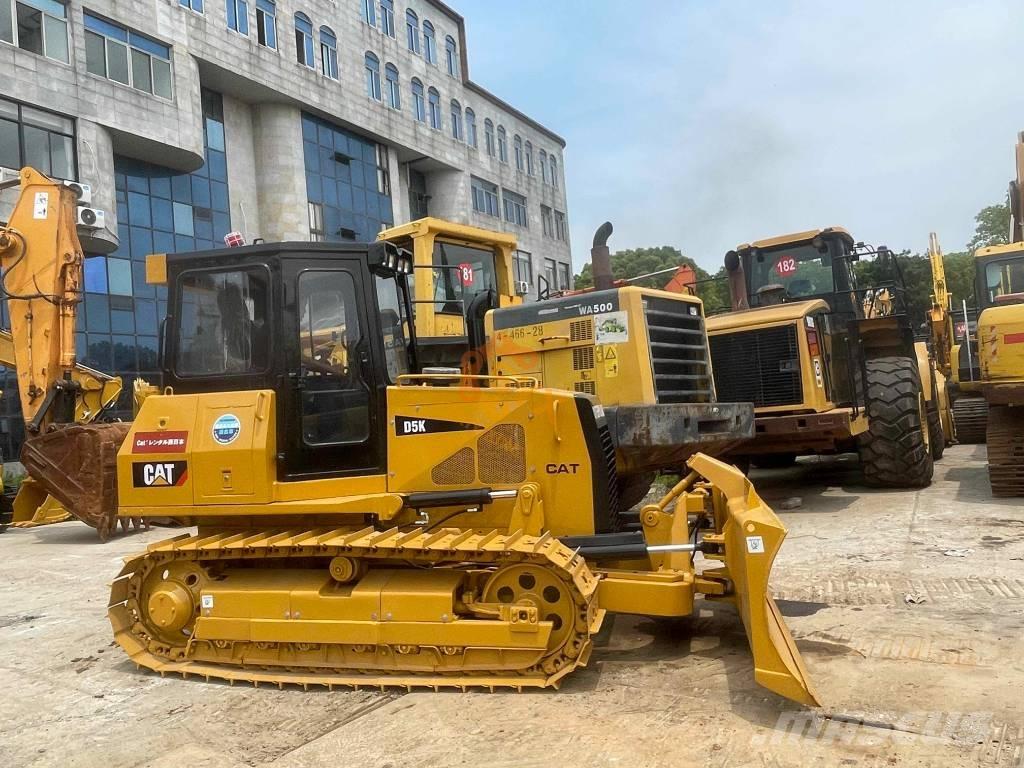CAT D 5 K Bouteurs sur chenilles